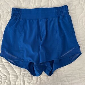 Lululemon Hotty Hot High Rise 4” Size 6